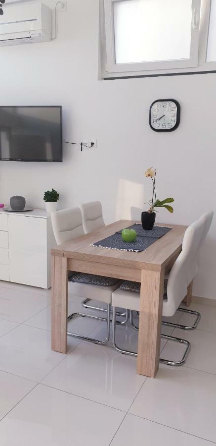 Ml Apartman Senj  Luaran gambar